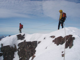 sortie sur l'arête sommitale. sortie sur l'arête sommitale.