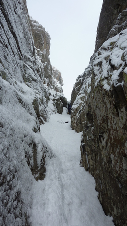 Couloir des barjots à la Punta di Castelucciu Couloir des barjots à la Punta di Castelucciu