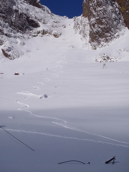 Haut Ascu - Couloir à gauche du Stranciacone (des Italiens ?) Haut Ascu - Couloir à gauche du Stranciacone (des Italiens ?)