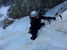 Cascade de glace dans le versant nord de la Punta Muratellu Cascade de glace dans le versant nord de la Punta Muratellu