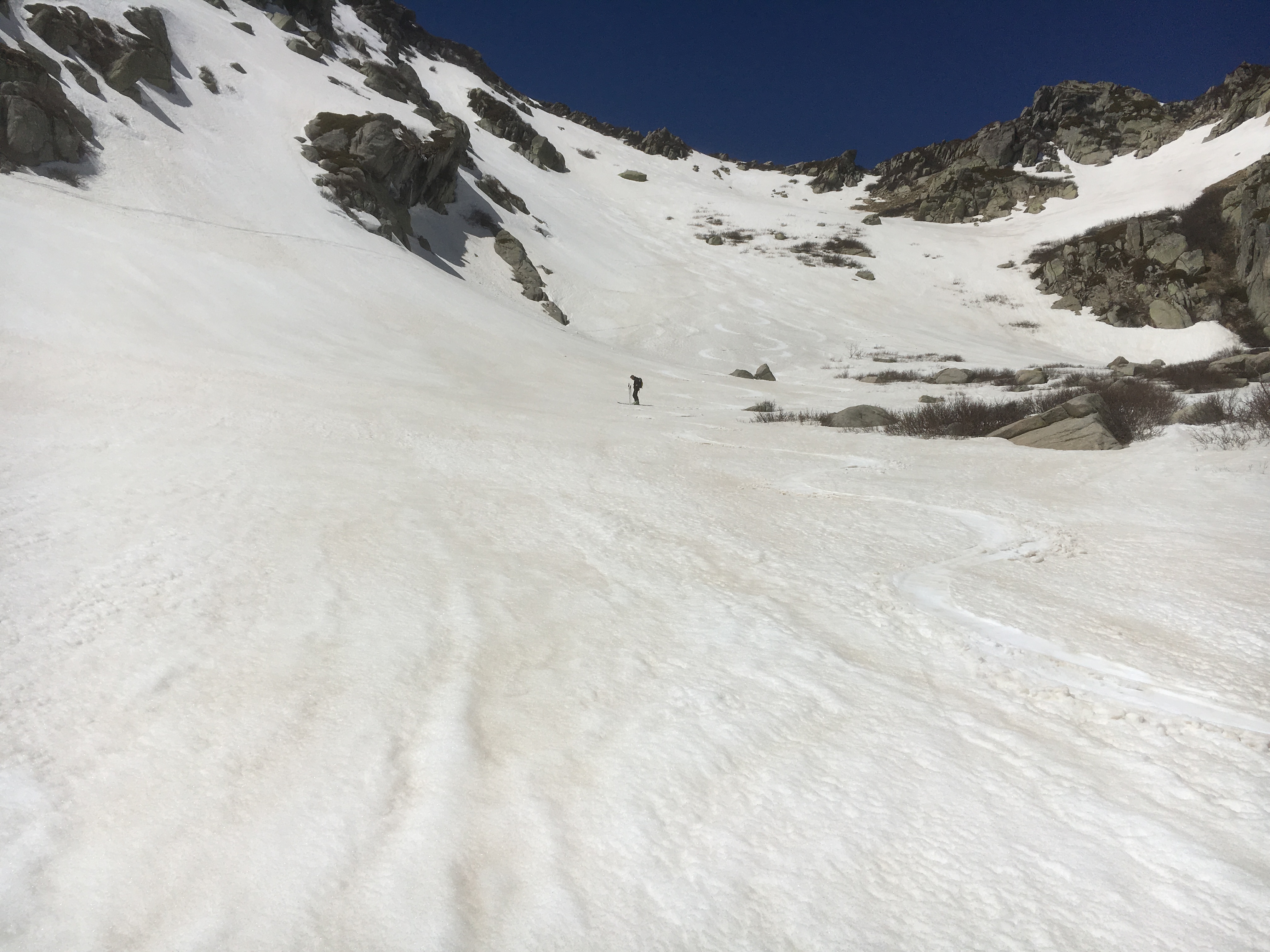 Rinosu combes est Rinosu combes est