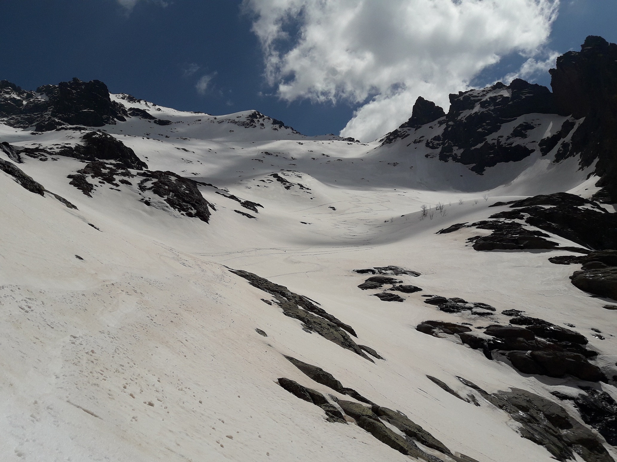 Pointe des éboulis par la vallée d'Ascu Pointe des éboulis par la vallée d'Ascu