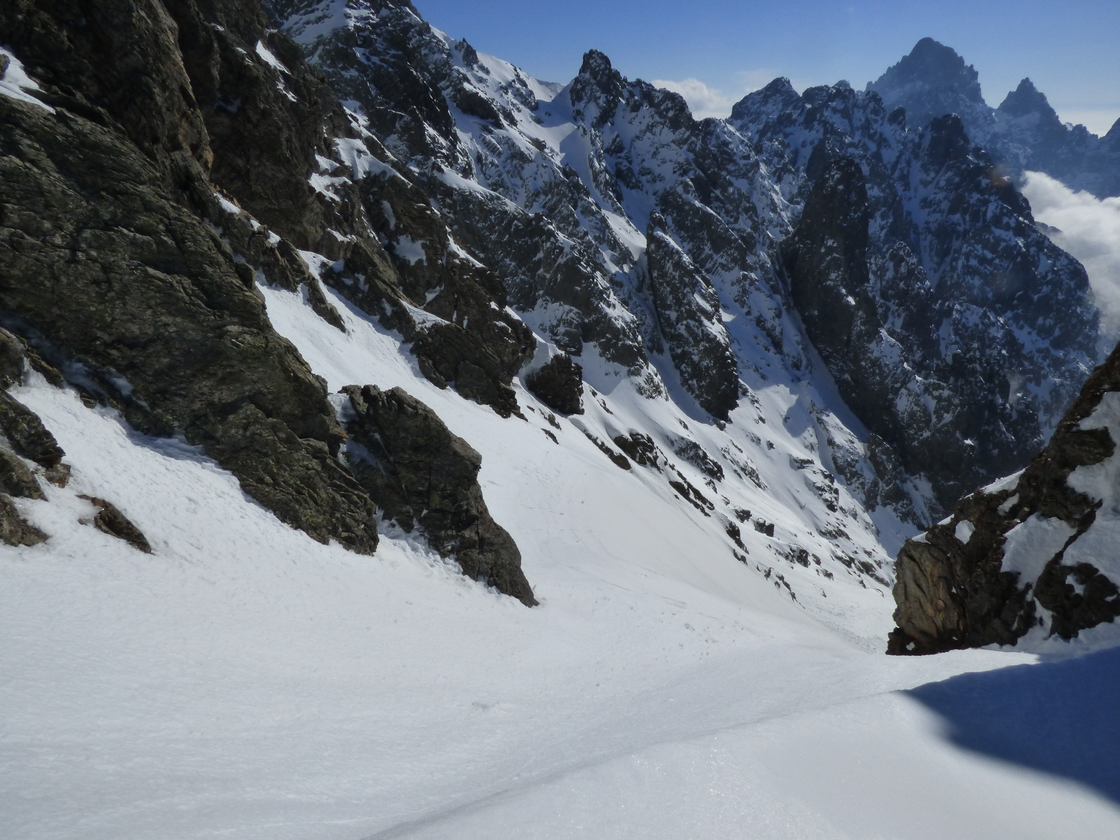 CASCITONI OU VAL A MUTA CASCITONI OU VAL A MUTA