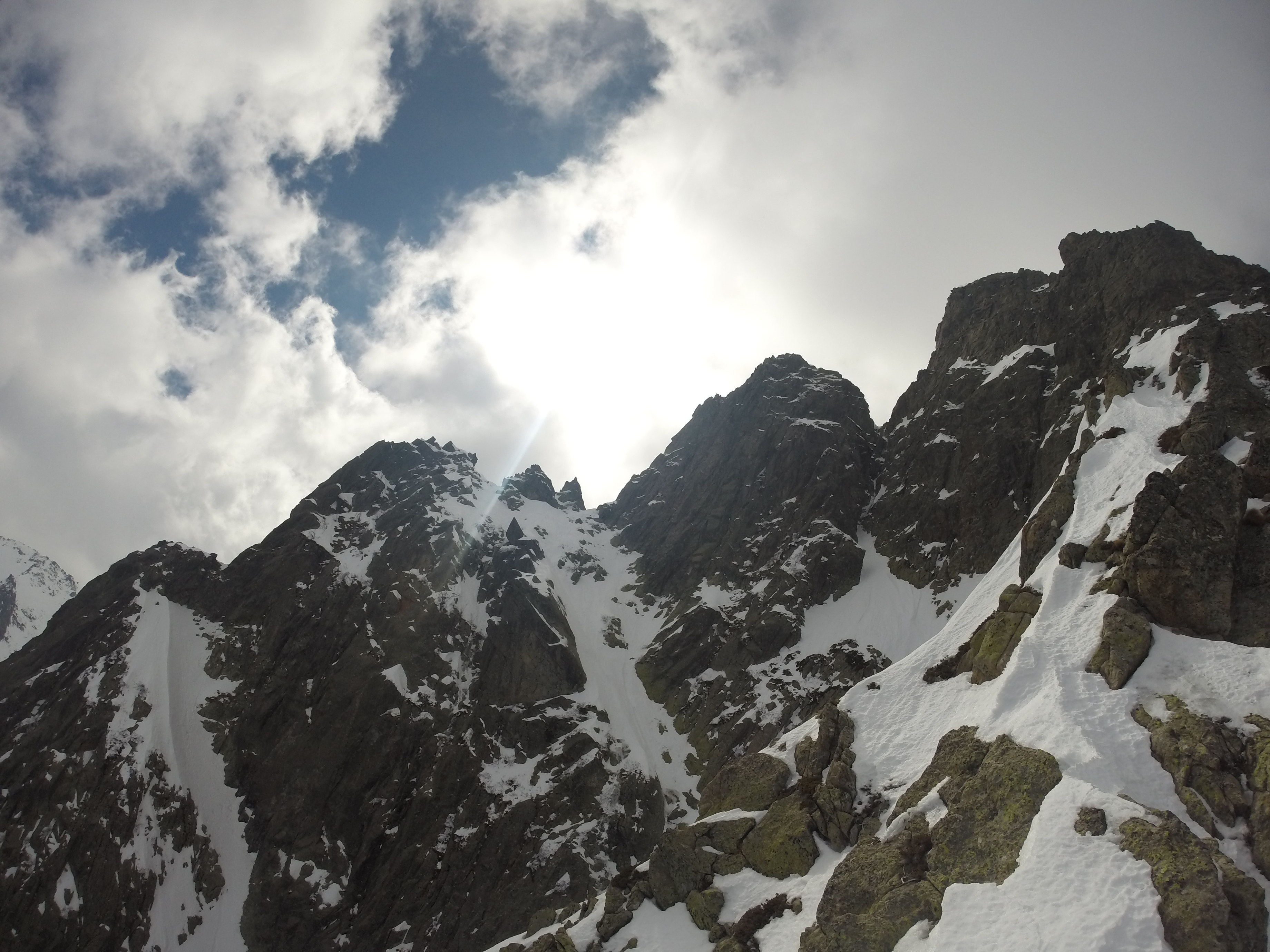 sorties droite et gauche du couloir de droite sorties droite et gauche du couloir de droite